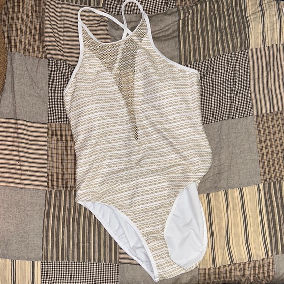 Gold one peice - Picture 6 of 6